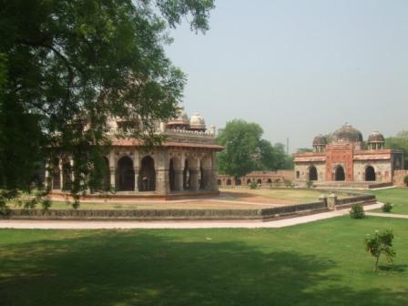 Garden tombs