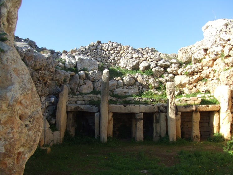 Gozo - inside Ggantija