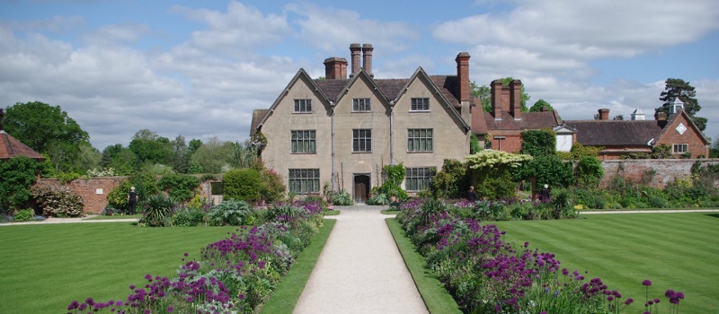 Packwood House